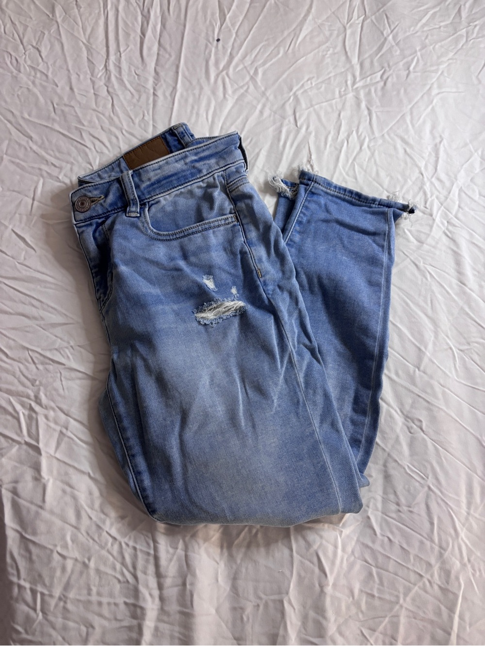 American Eagle Outfitters Light Blue Distressed Jeggings